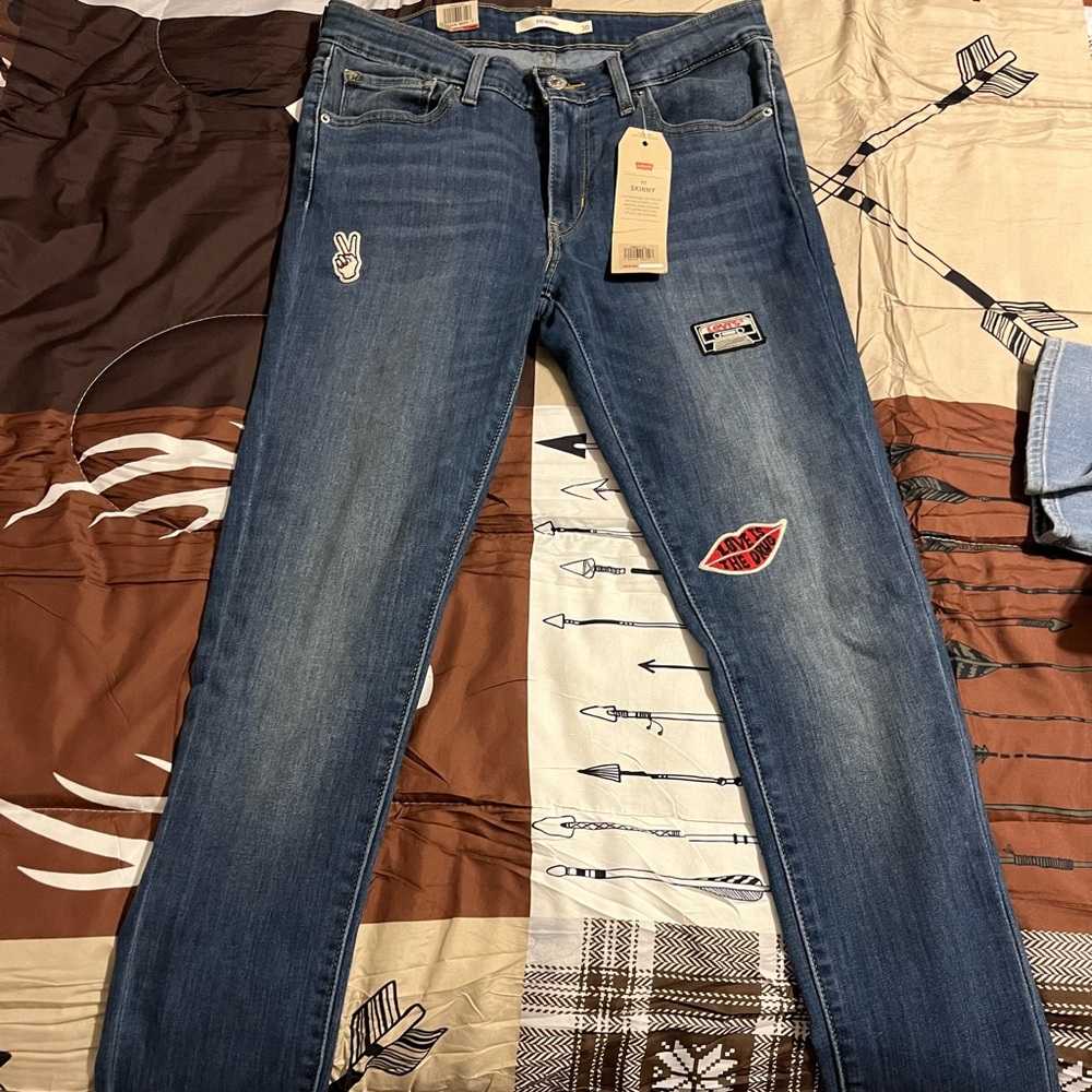 NWT CUTE LEVI SKINNY 711 MID RISE 30/30